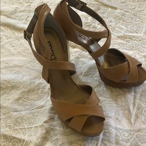Moda Tan Strappy Sandals